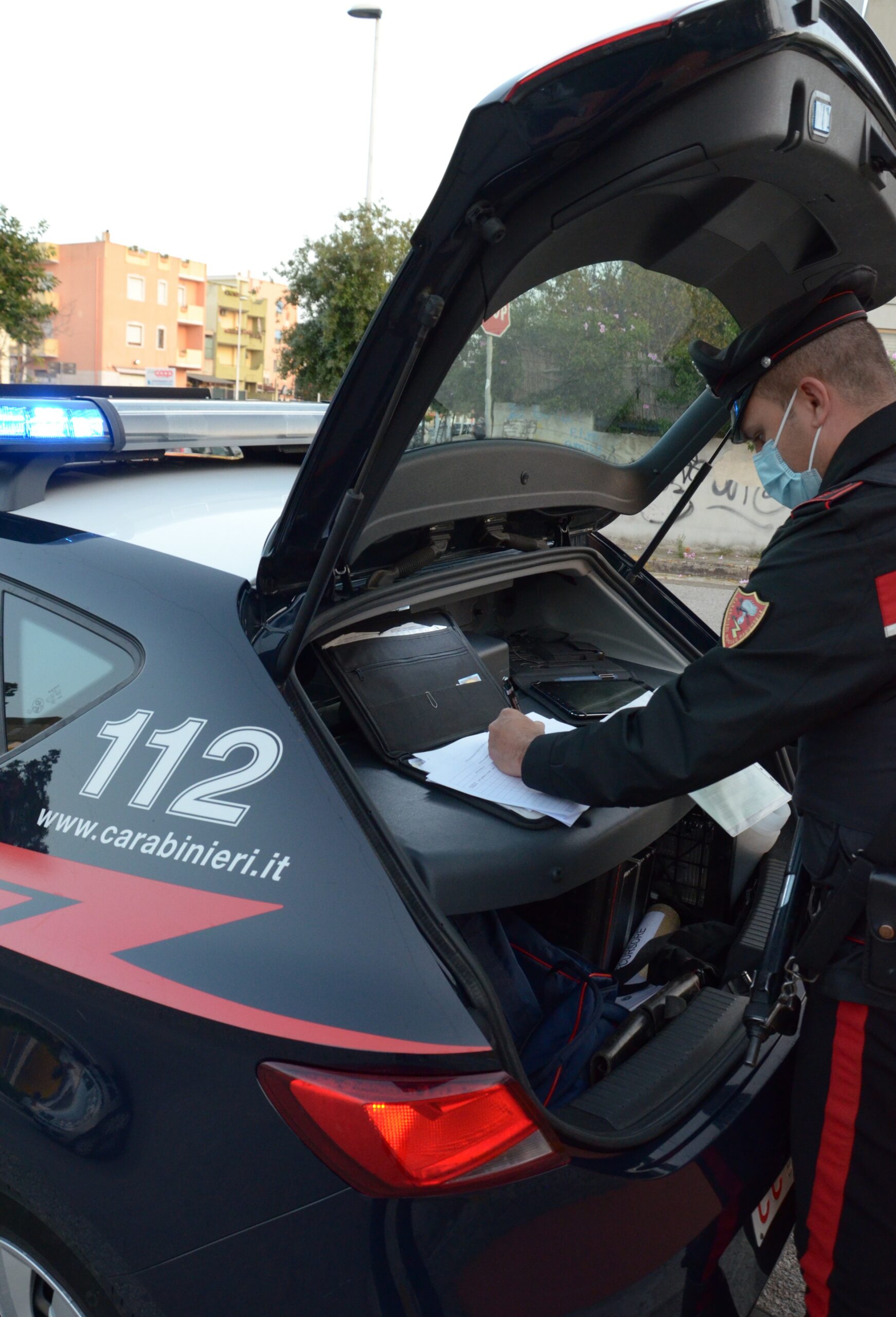 Auto esce di strada sulla Sp 9 a Ussana, tre feriti in ospedale: due sono bambini