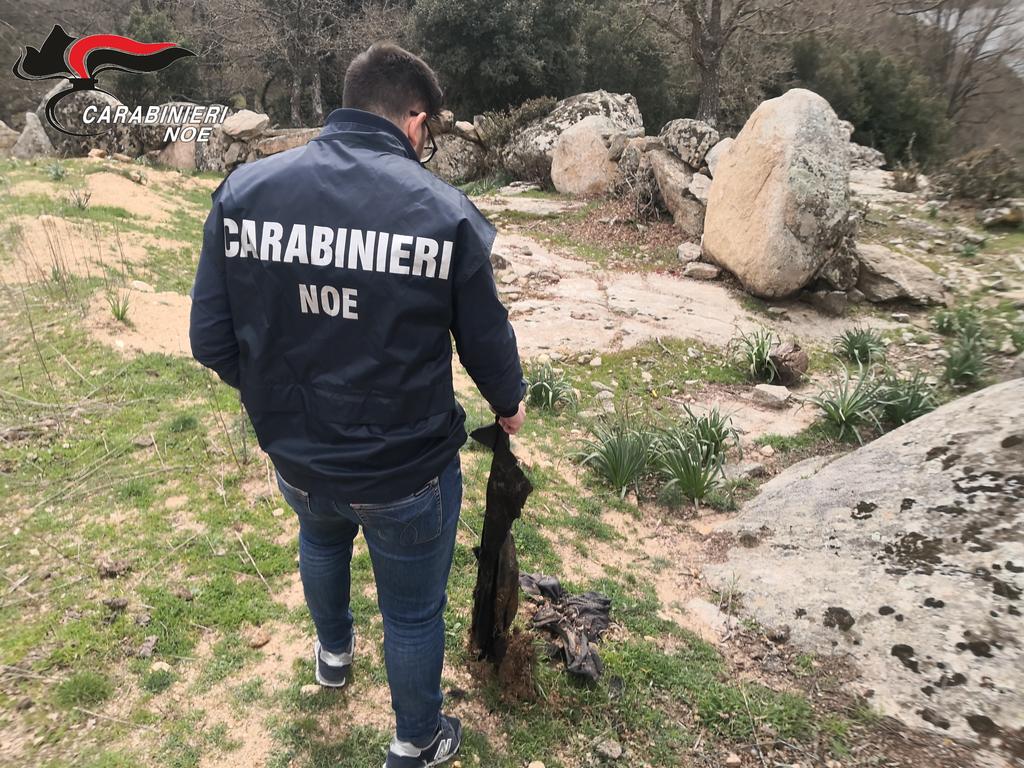 Rifiuti toscani scaricati a Macchiareddu e interrati in Ogliastra: 9 indagati per traffico illecito