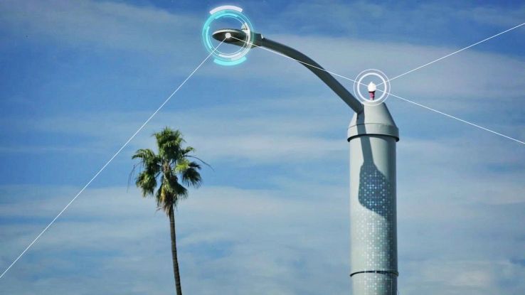 Svolta digitale a Cagliari, arrivano i “pali intelligenti” per il Wi-Fi gratis e la sorveglianza della città