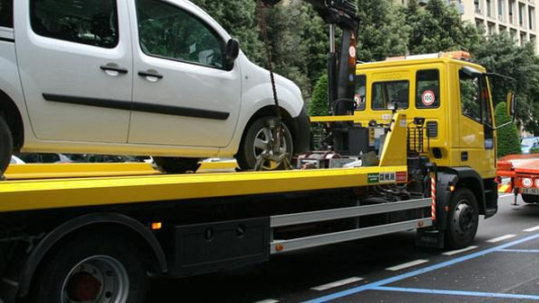 Quartu, ritorna il carro attrezzi: “Girerà in tutta la città e interverrà anche di notte”