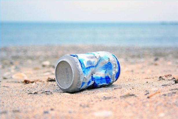Cagliari, pugno di ferro sul consumo di alcolici: nuovi divieti e limitazioni anche al Poetto