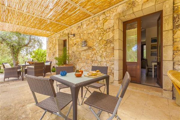 Casa vacanza, occhio alle truffe: i consigli di polizia e Airbnb