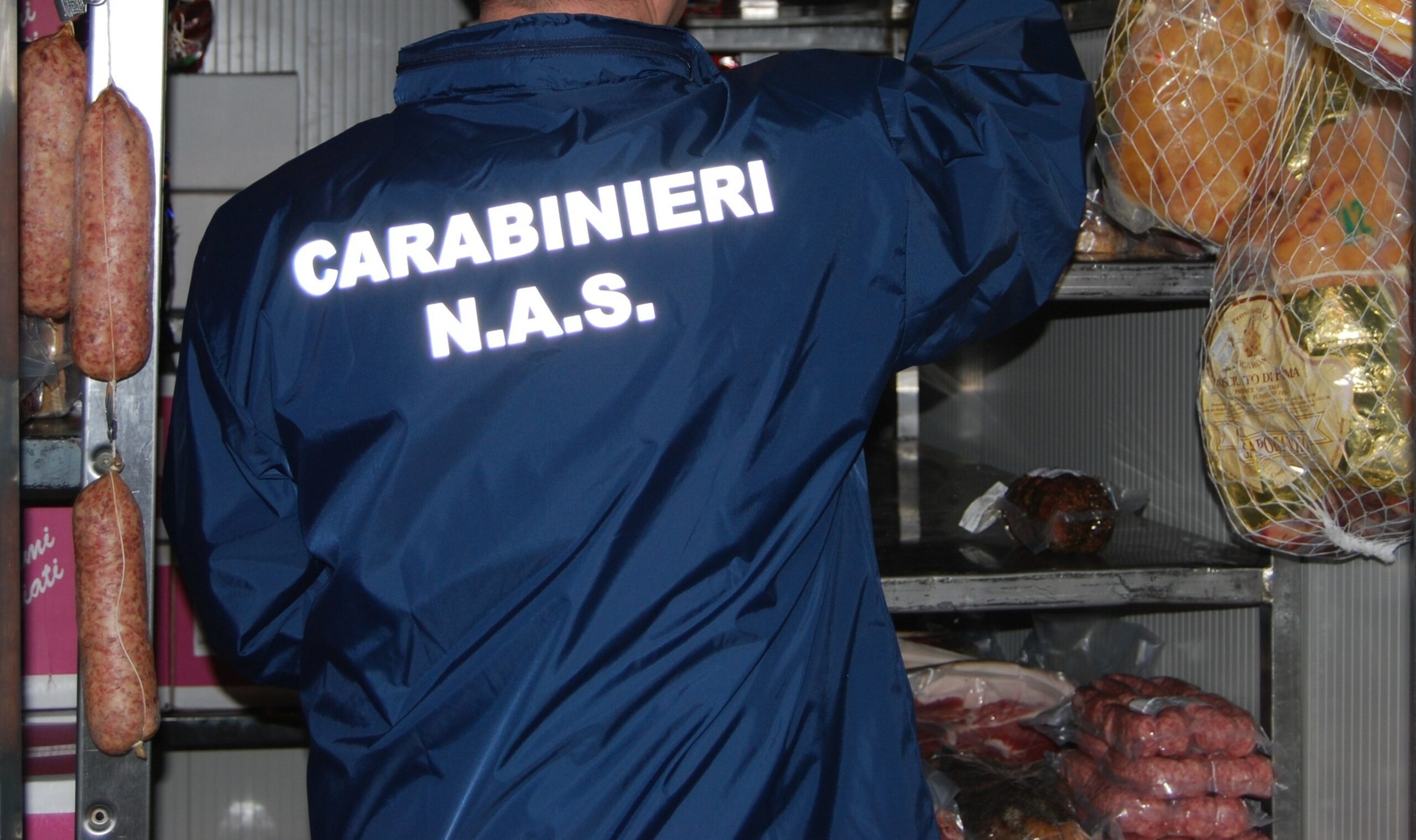 Cagliari, 2 ristoranti cinesi nel mirino del Nas: multati per varie irregolarità