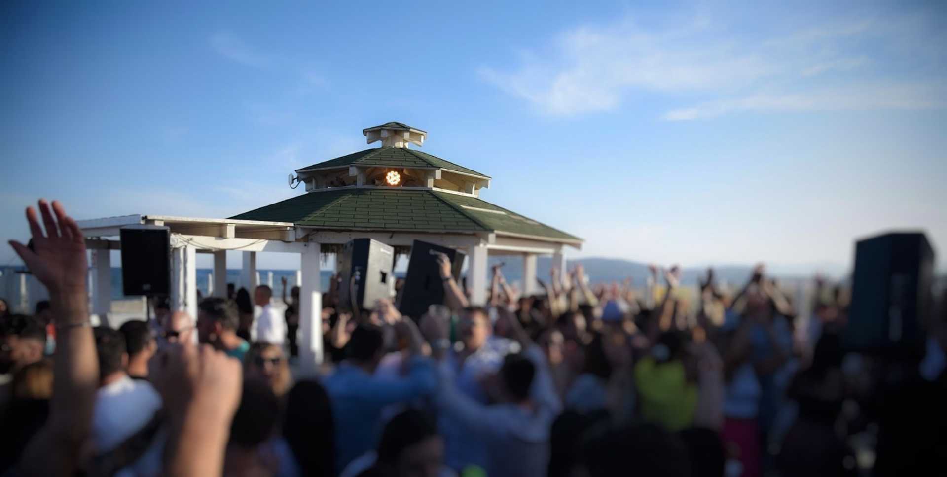 Quartu, stop musica a palla al Poetto: controlli serrati e multe e sequestri per chi sgarra