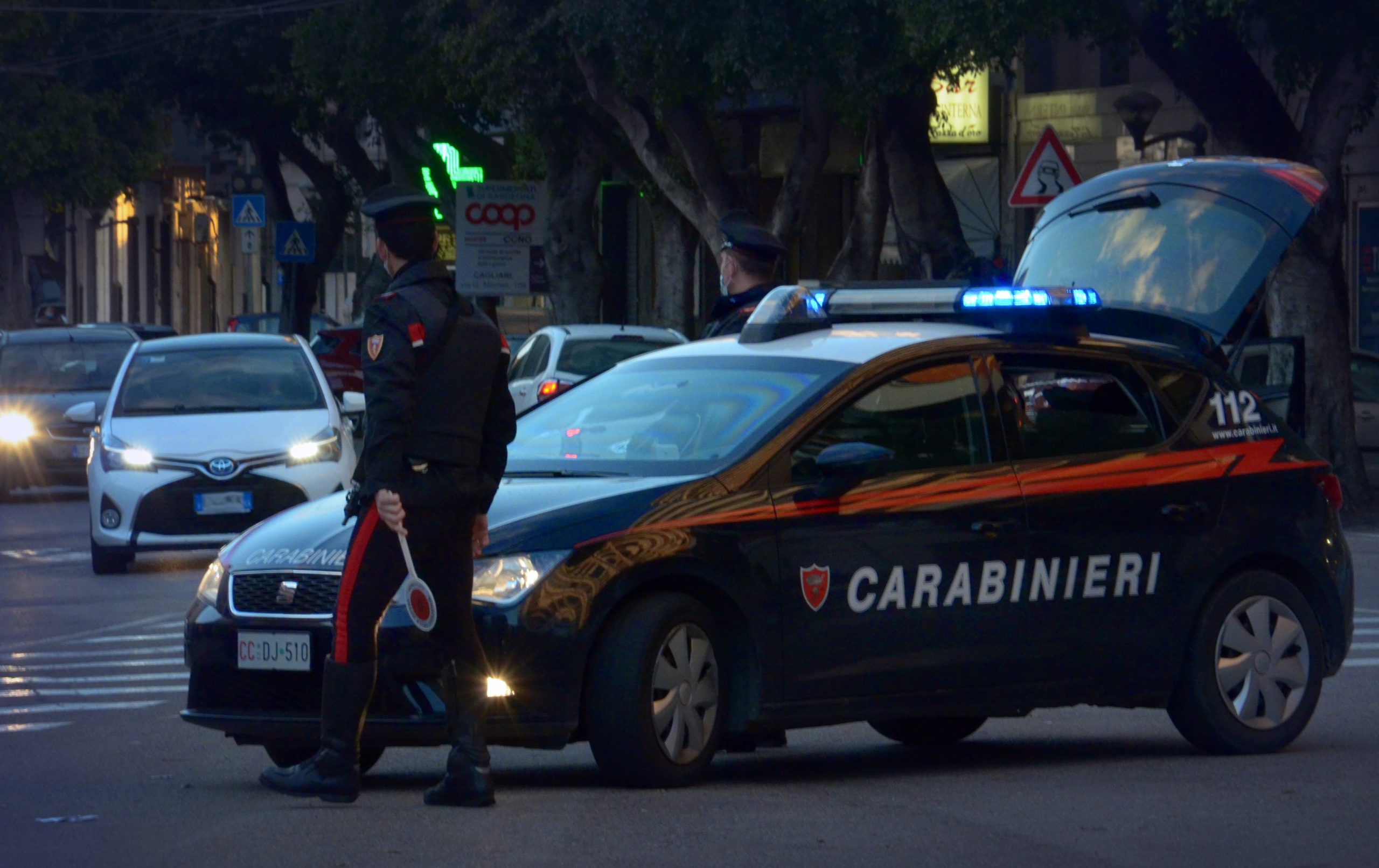 Alla guida senza patente con recidiva, una denuncia a Cagliari