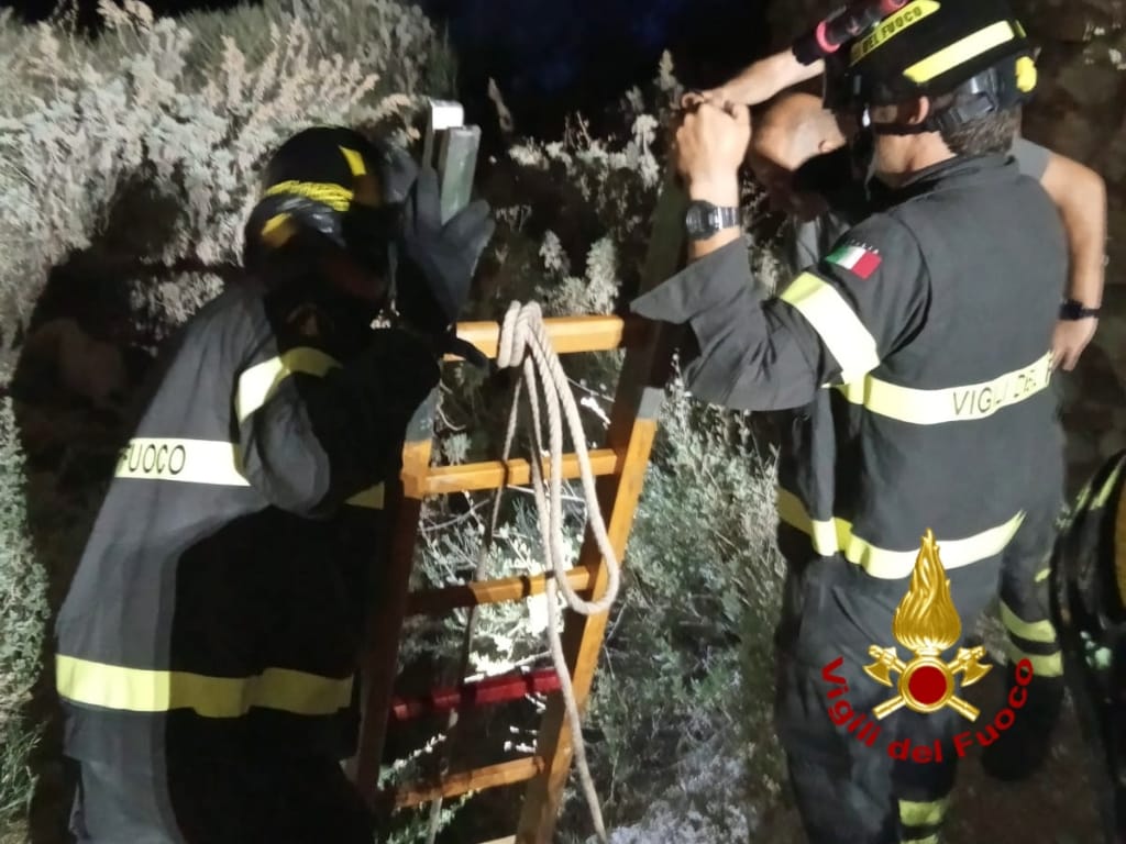 Cagliari, cade in un pozzo a Calamosca: il soccorso durante la notte