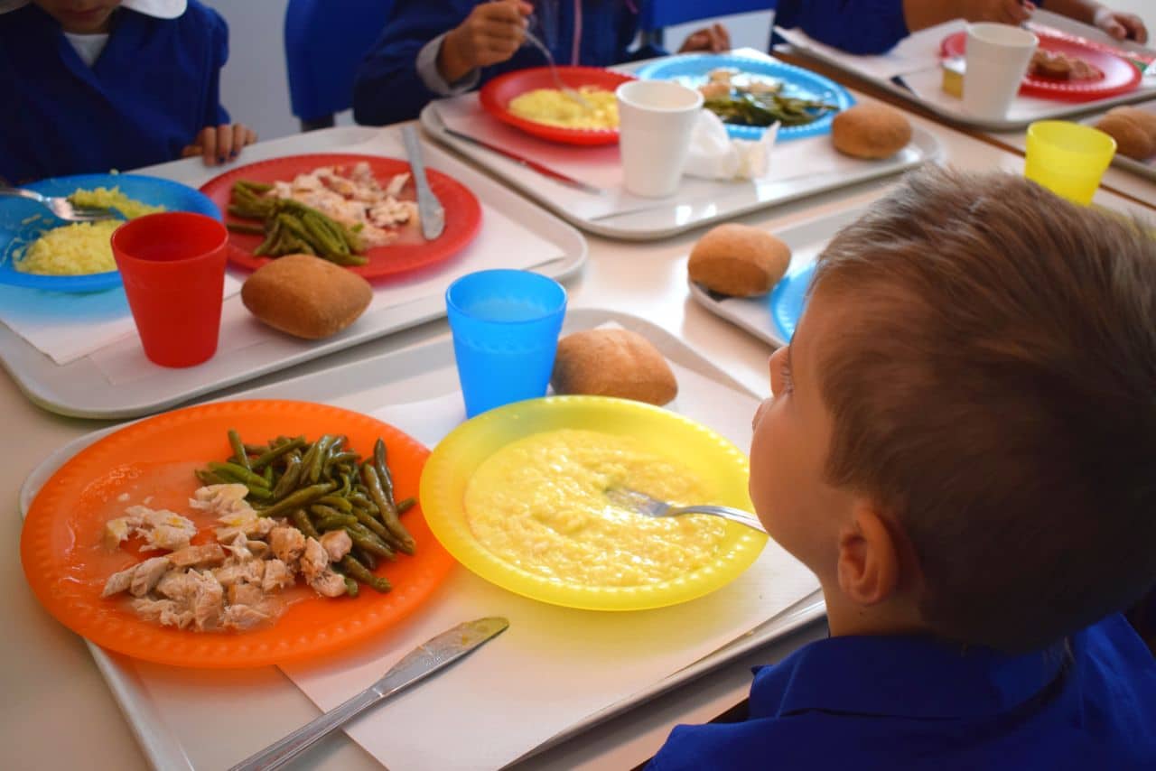 Quartu, troppe rette non versate: figli senza mensa e senza scuolabus se i genitori non pagheranno in anticipo