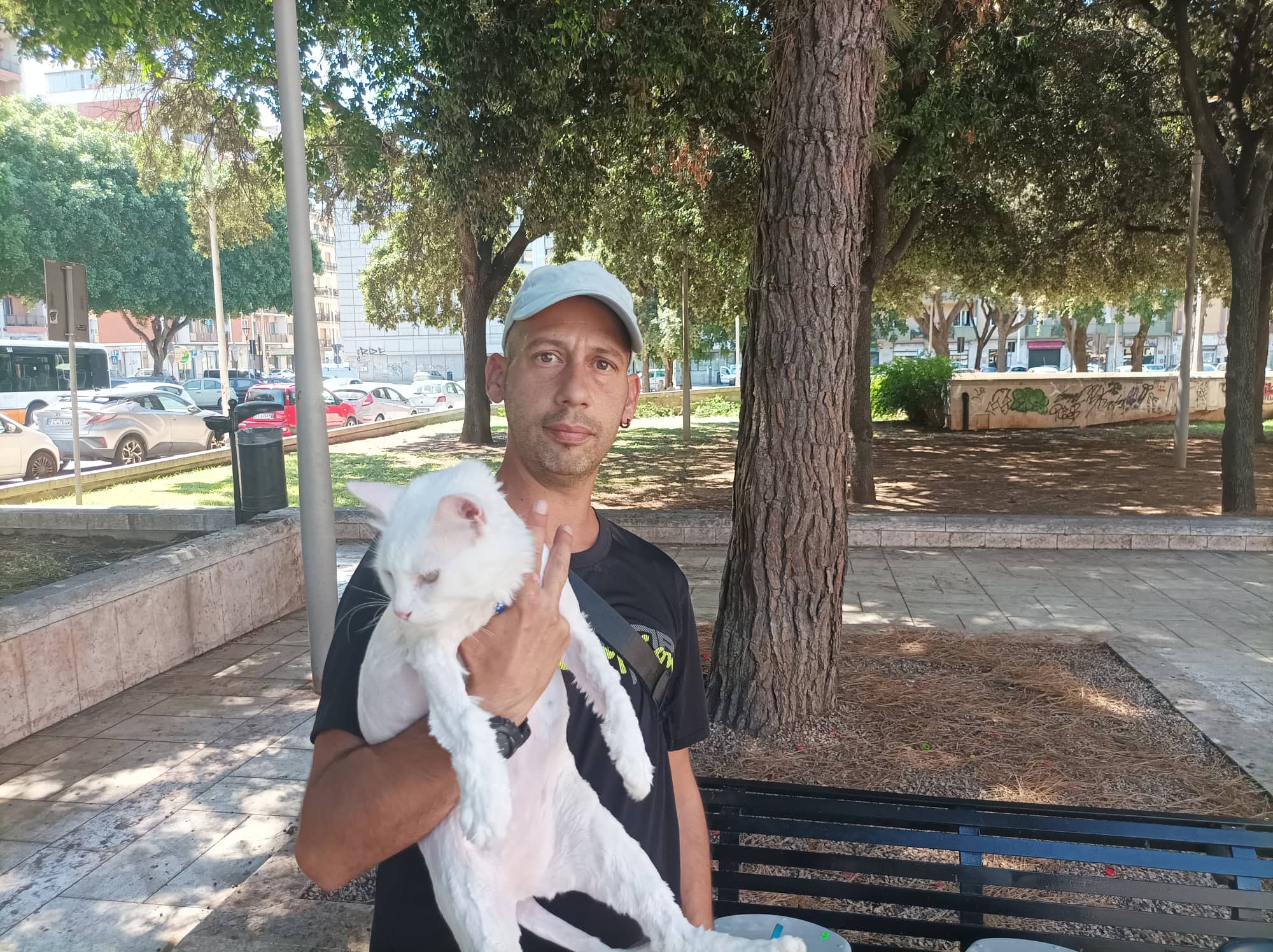 Cagliari, l’odissea di un 41enne: “Senza un tetto per la terza volta e abbandonato dal Comune”