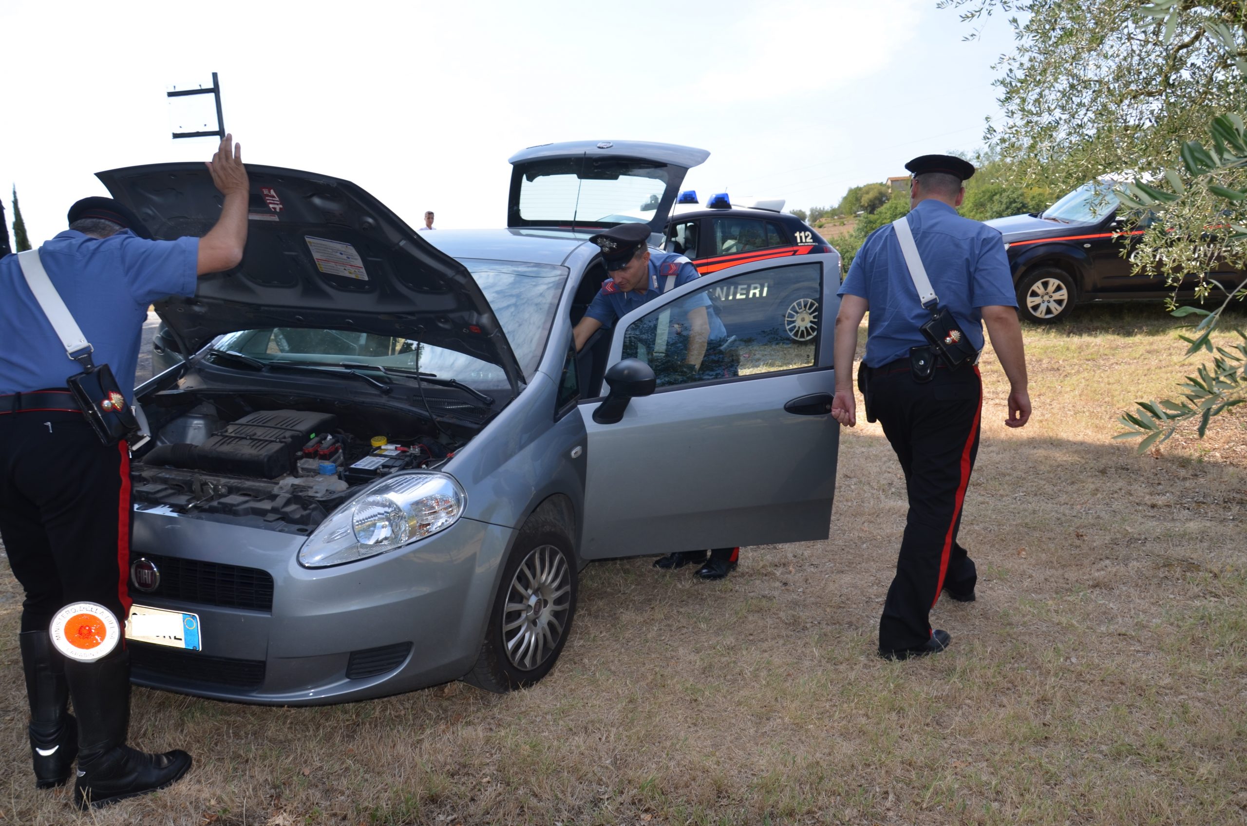 Serramanna, ritrovata nelle campagne un’auto rubata a Cagliari: indagini in corso