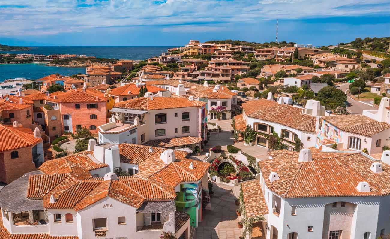 Svaligiano una villa, coppia di camerieri brasiliani incastrata a Porto Cervo