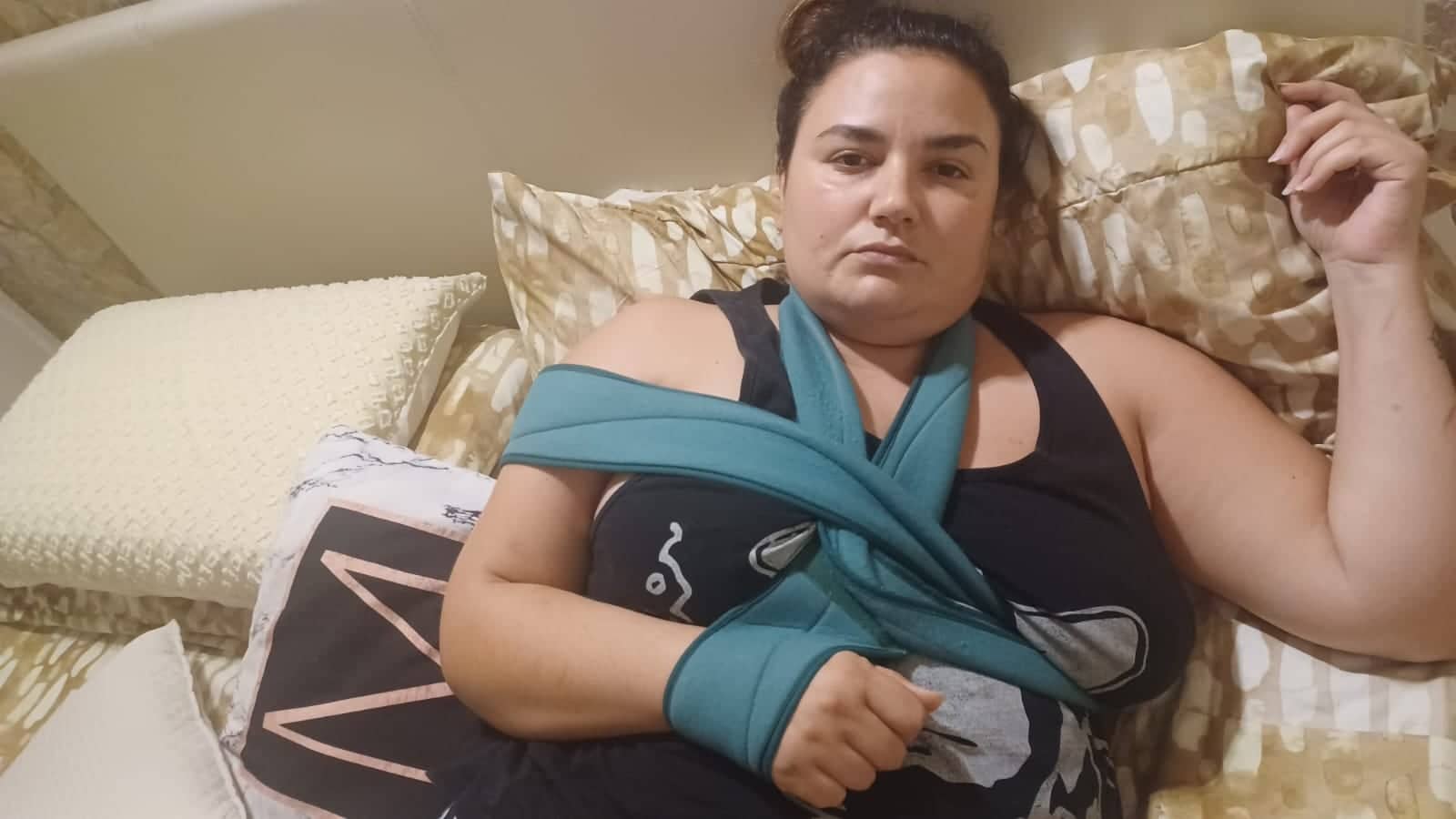Policlinico di Monserrato, l’odissea di Enrica: “Braccio fratturato, da 3 settimane attendo di essere operata”