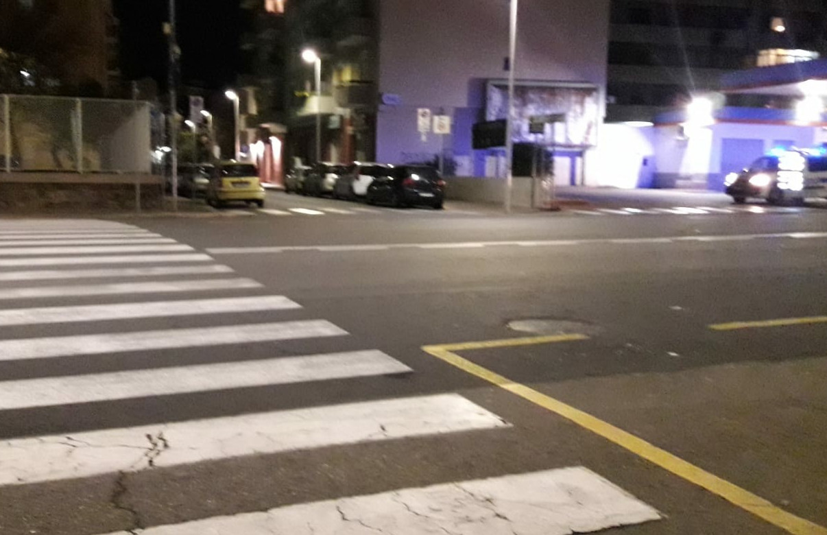 Cagliari, uomo travolto da un’auto nella notte in via Is Mirrionis: è in gravi condizioni