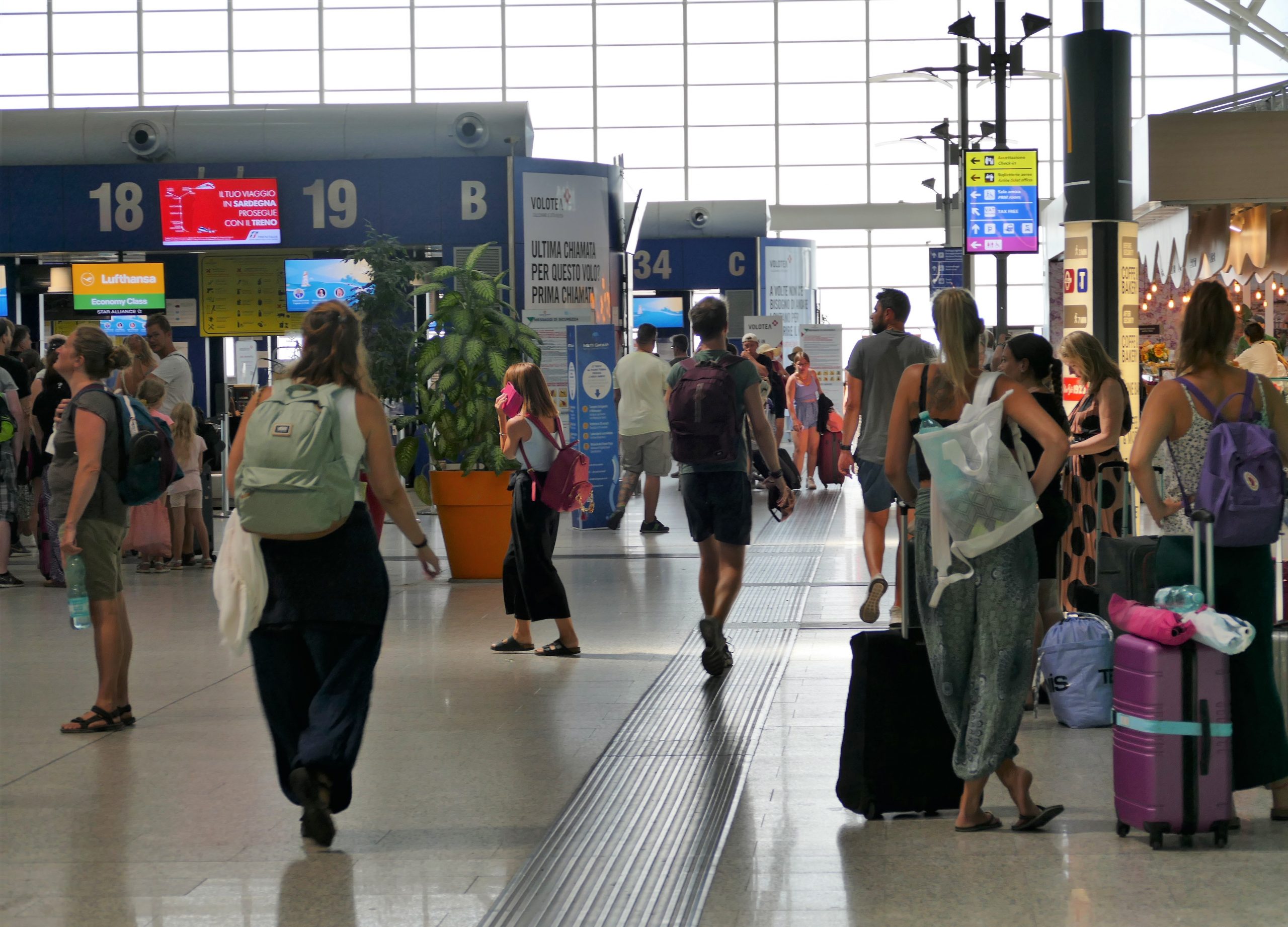 Aeroporto di Elmas, il record dei record: 2,1 milioni di passeggeri da maggio ad agosto 2022