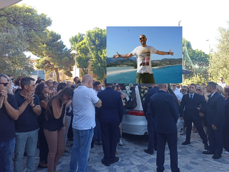 Lacrime e applausi a Cagliari per l’addio a Simone Murgioni: “Ora fai ballare il paradiso”