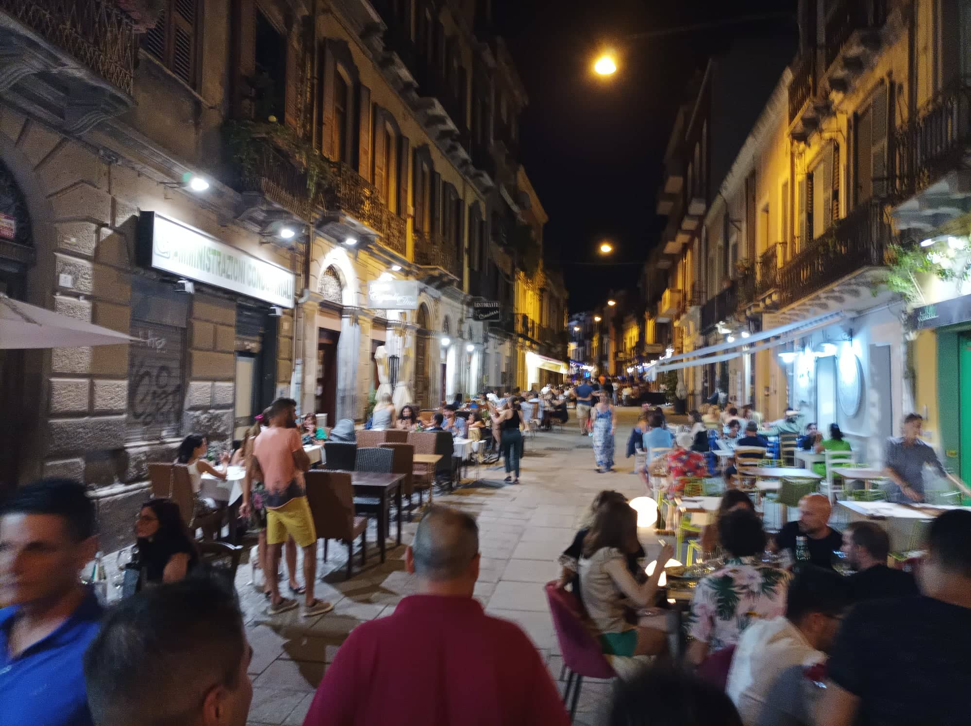 Dalla colazione al parcheggio, prezzi folli per residenti e turisti: “Stangata continua nella Cagliari di Truzzu”
