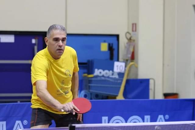 Dramma al campionato di ping pong, 58enne sardo si accascia e muore: disposta l’autopsia