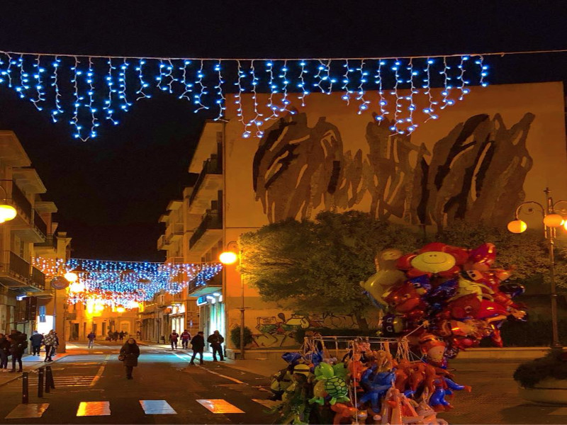 A Quartu esplode il Natale: luci, spettacoli e bande musicali dal centro al litorale