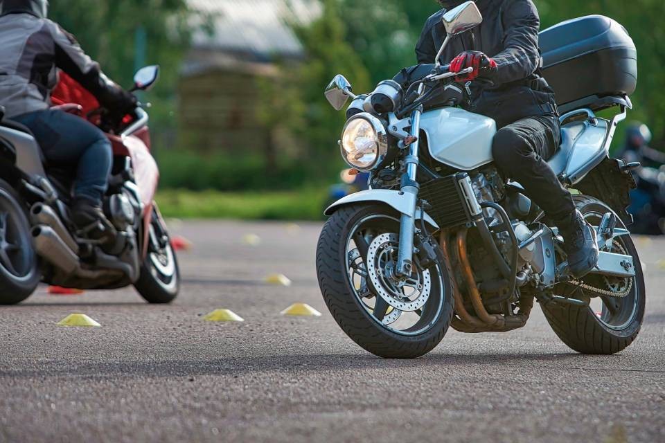 A Cagliari solo una pista per la patente A, disagi per i motociclisti e fogli rosa scaduti