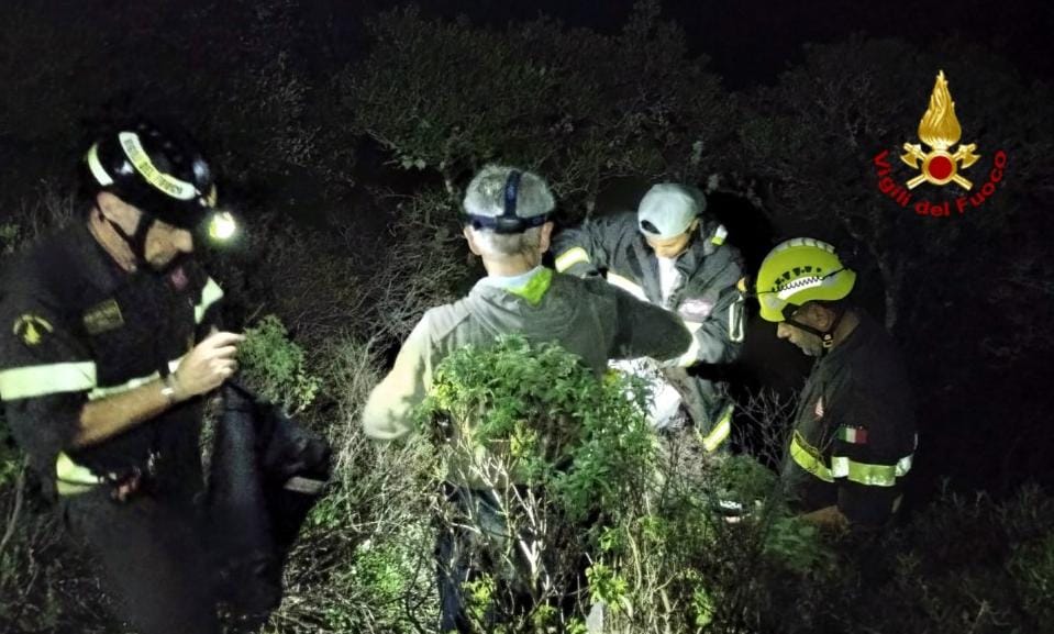 Giovane si perde tra la vegetazione a Capoterra, scatta la macchina dei soccorsi