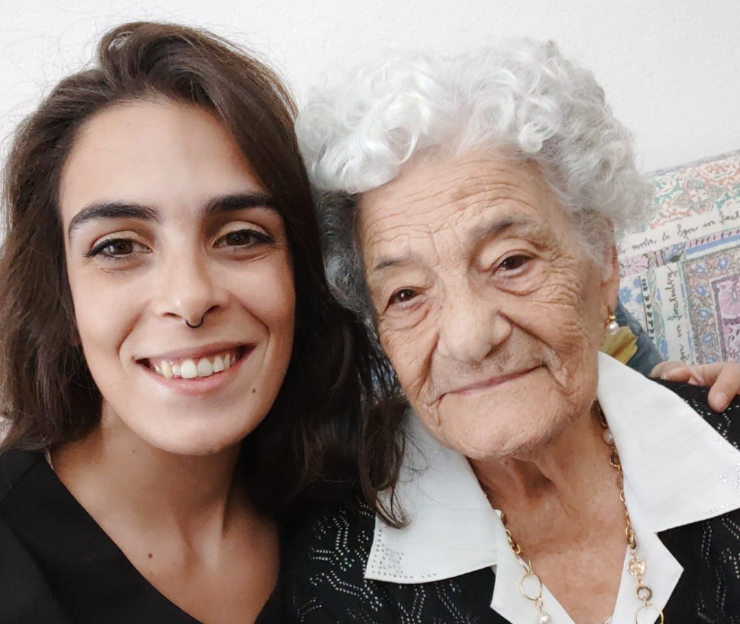 Cagliari, a 100 anni vive sola e coltiva l’orto: la favola di Ida Cosa