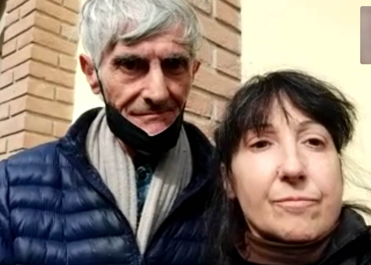 Capoterra, il dramma di Ornella e Antonio: “Sfrattati a 60 anni, vogliamo un tetto anche per i nostri gatti”