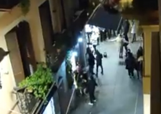 Malamovida a Cagliari, karaoke folle nella notte alla Marina: “Svegliati dalle urla a squarciagola”