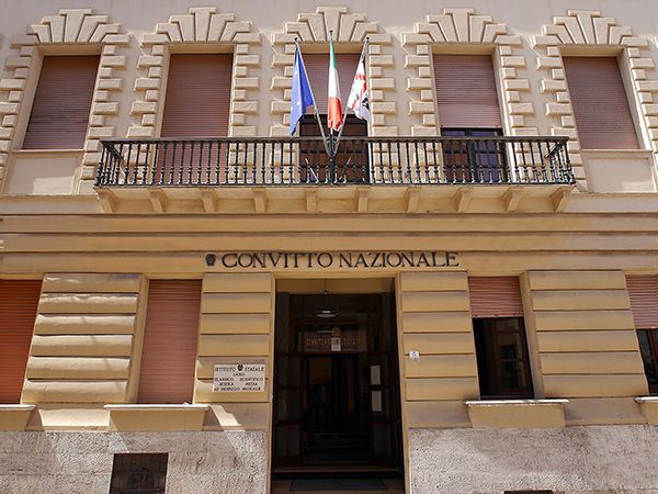 “Aiutateci a salvare il Convitto di via Manno a Cagliari”, l’appello dei genitori contro la chiusura