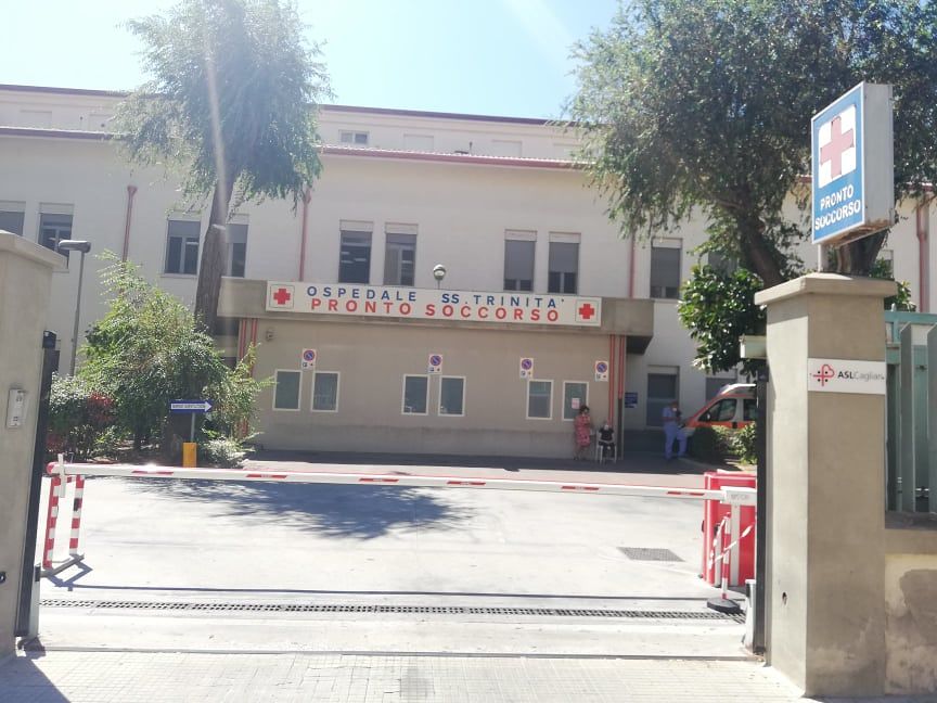 Cagliari, caos al Ss. Trinità: “40 pazienti al pronto soccorso mandati a casa o in osservazione breve dopo ore”