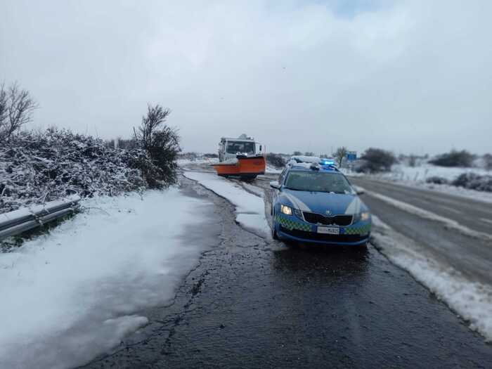 Il maltempo guasta metà weekend in Sardegna, pioggia e neve da sud a nord
