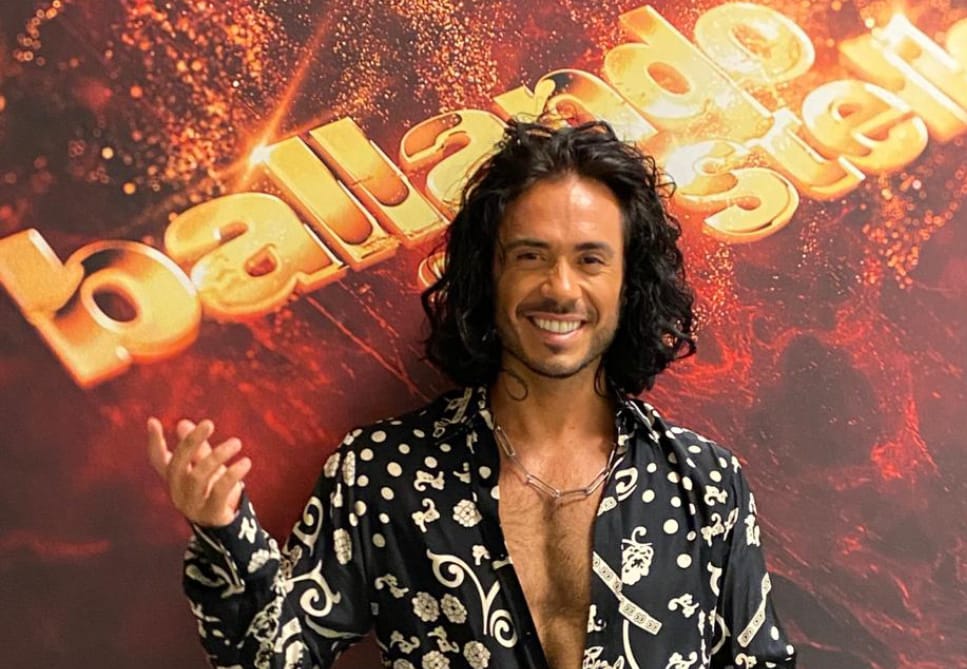 L’abbraccio di Uta a Moreno Porcu, star di “Ballando con le Stelle”
