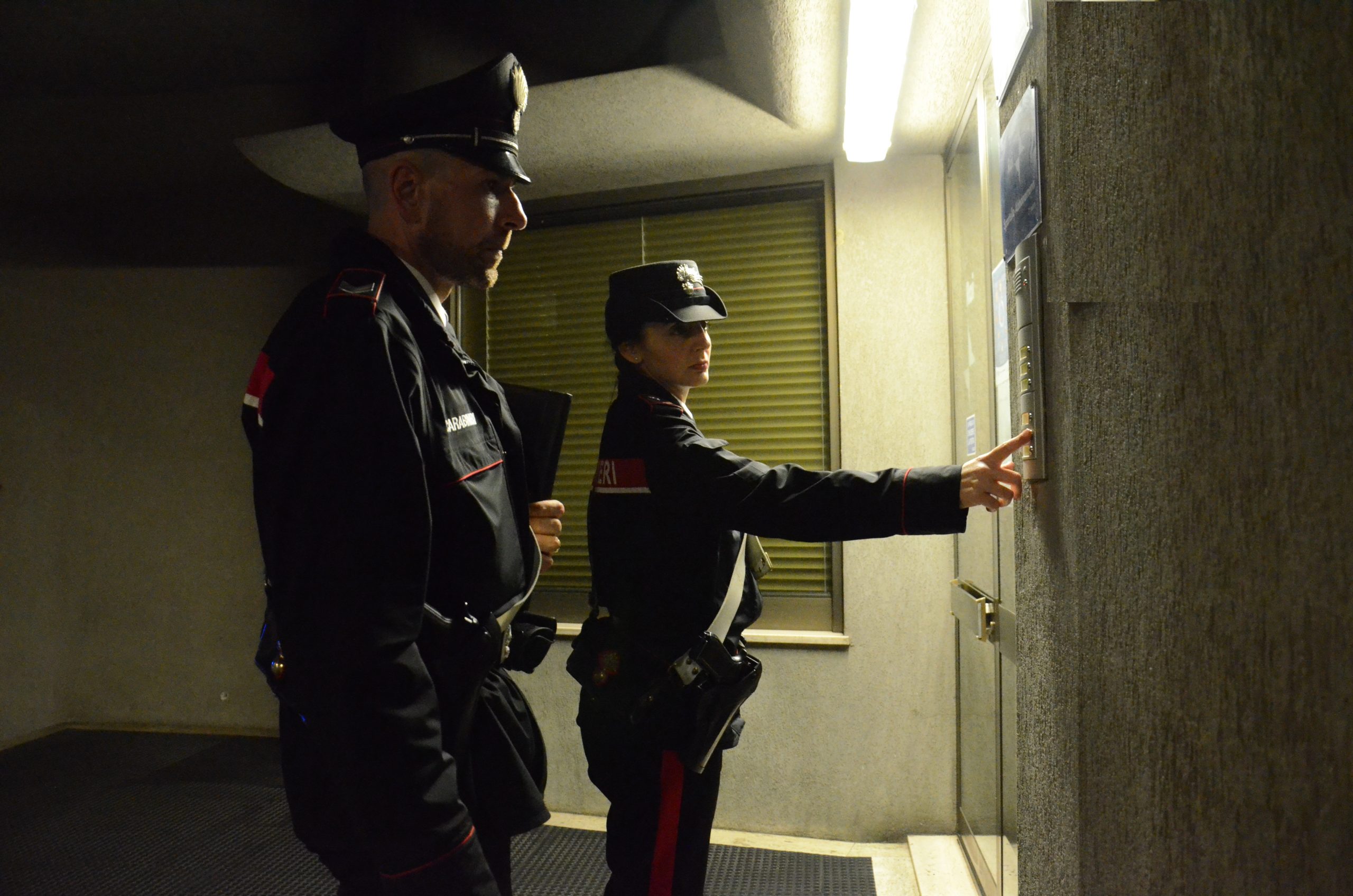 Serramanna, aggredisce e minaccia di morte moglie e figli minori: denunciato