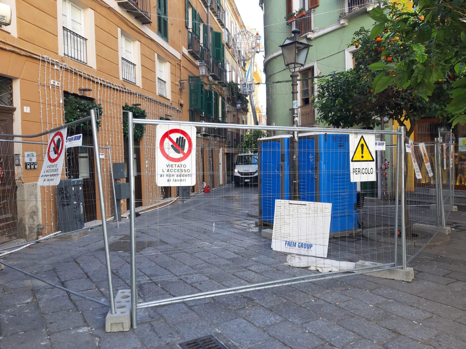 Cagliari, palazzi pericolanti alla Marina: via ai lavori per la messa in sicurezza