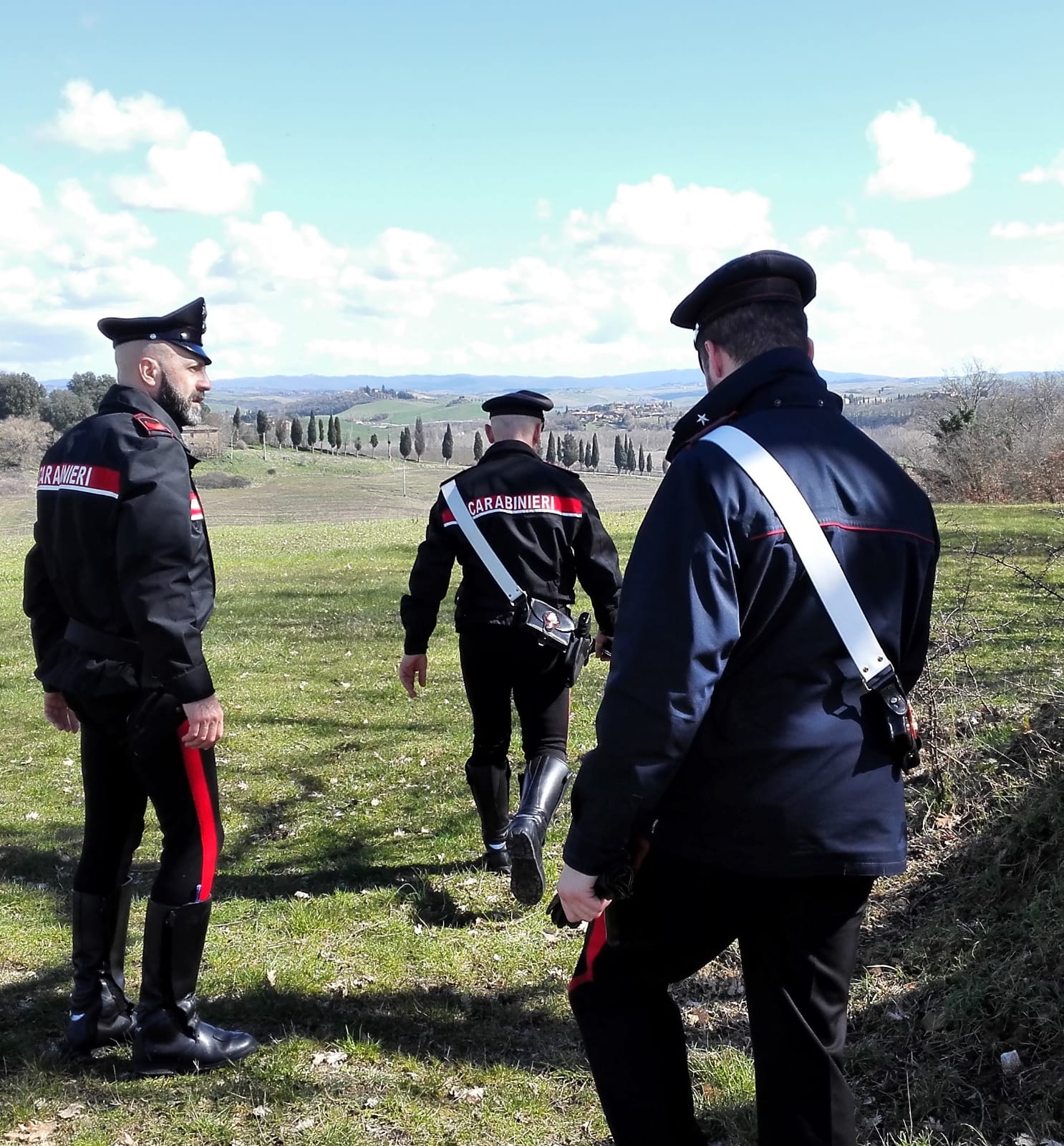 Due tonnellate di rifiuti in una discarica abusiva, 40enne denunciato a Villasor