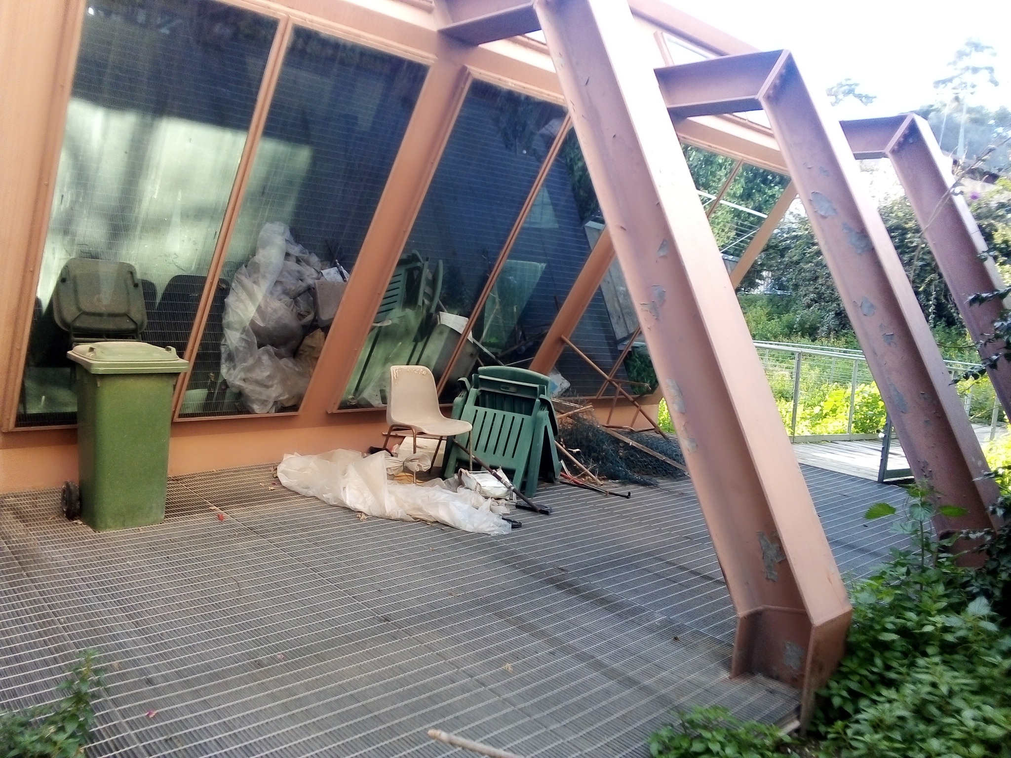 Cagliari, Villa Tigellio in completo abbandono: “L’assessora lascia i monumenti nel degrado”
