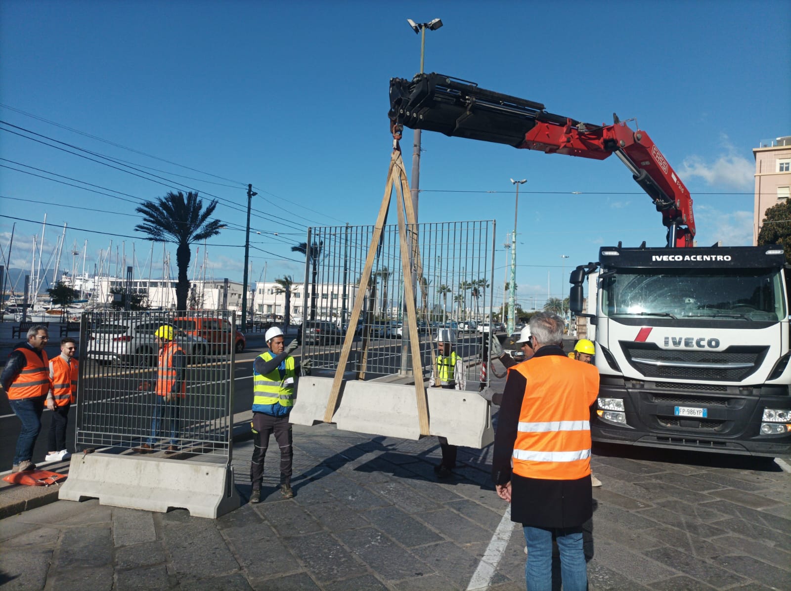 Cagliari, stop a tutte le auto in via Roma: strada chiusa sino a settembre