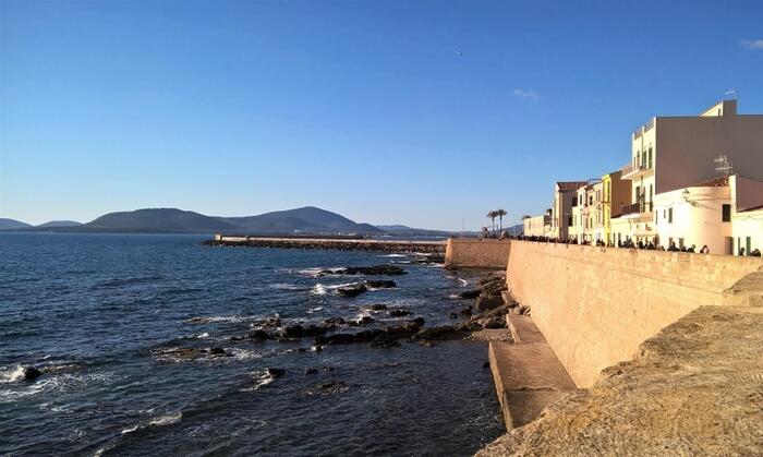 Meteo Casteddu, il caldo fa sul serio su tutta la Sardegna: picchi di 22 gradi