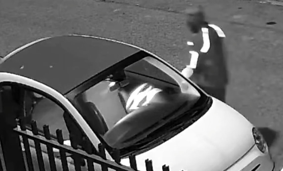 Monserrato, topo d’auto in azione: “Ha aperto alcune macchine e ha rubato valigette e ombrelli”