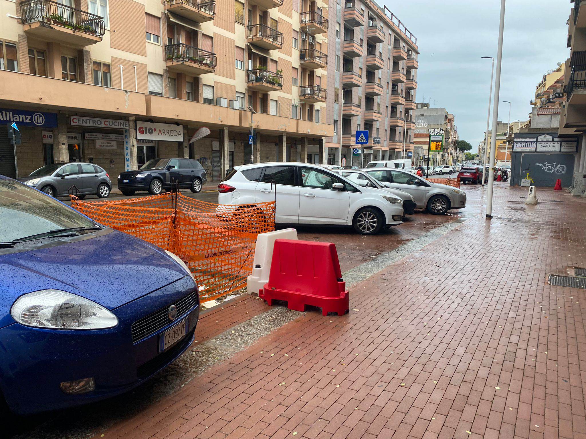Cagliari, lavori ko in viale Sant’Avendrace dopo 6 anni: “Siamo stati sedotti e abbandonati da Truzzu”
