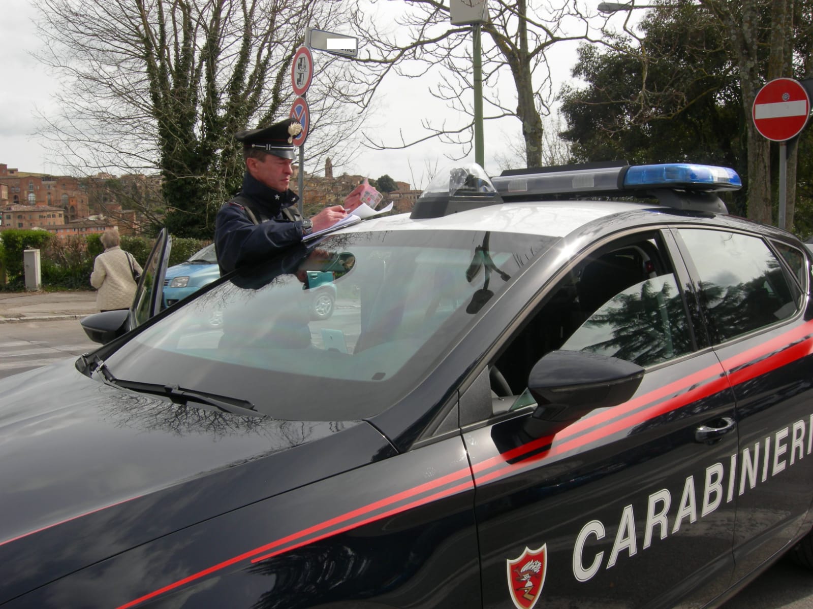 Decimomannu, sorpreso con due veicoli bruciati dentro il furgone: denunciato 55enne di Assemini