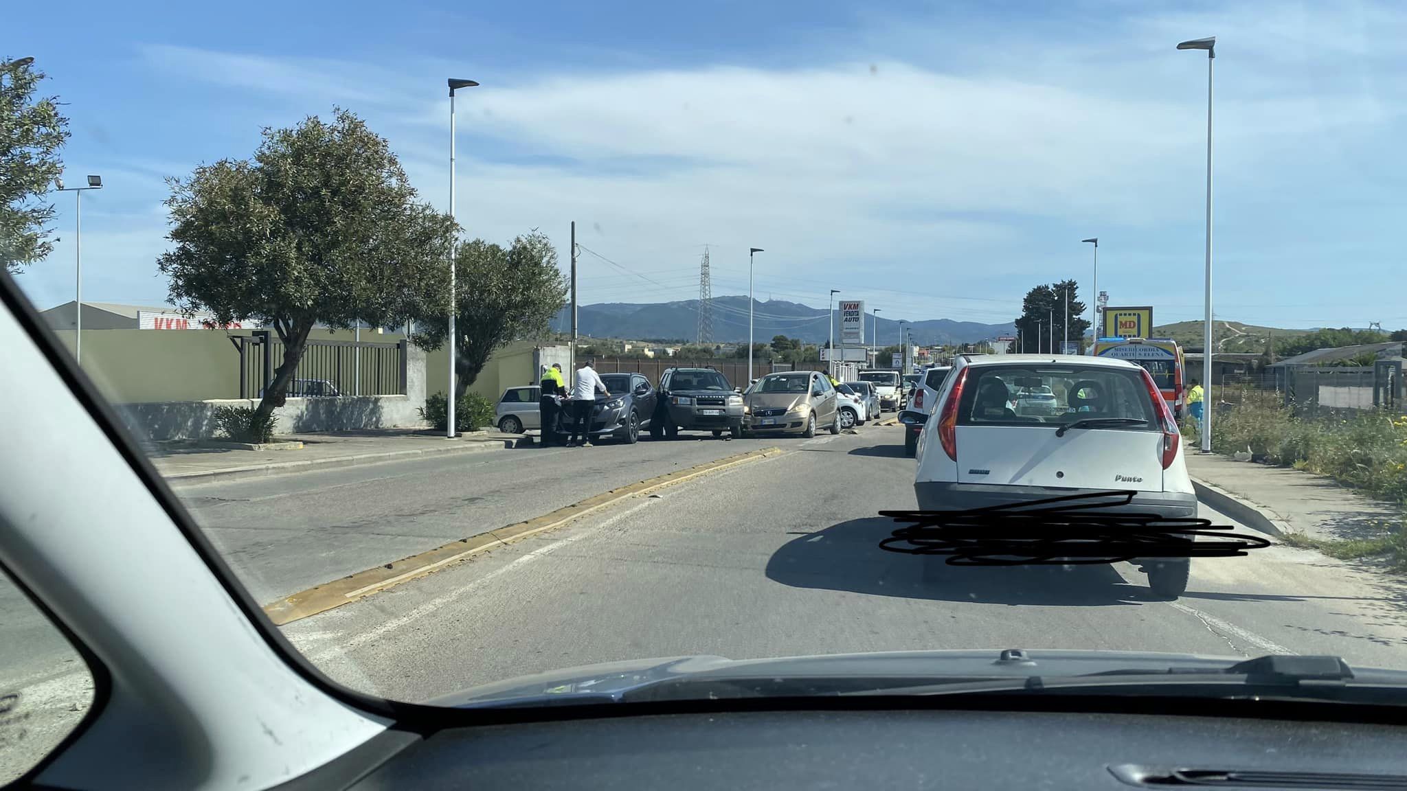 Quartucciu, 4 auto coinvolte in uno schianto: macchine semi distrutte ma nessun ferito
