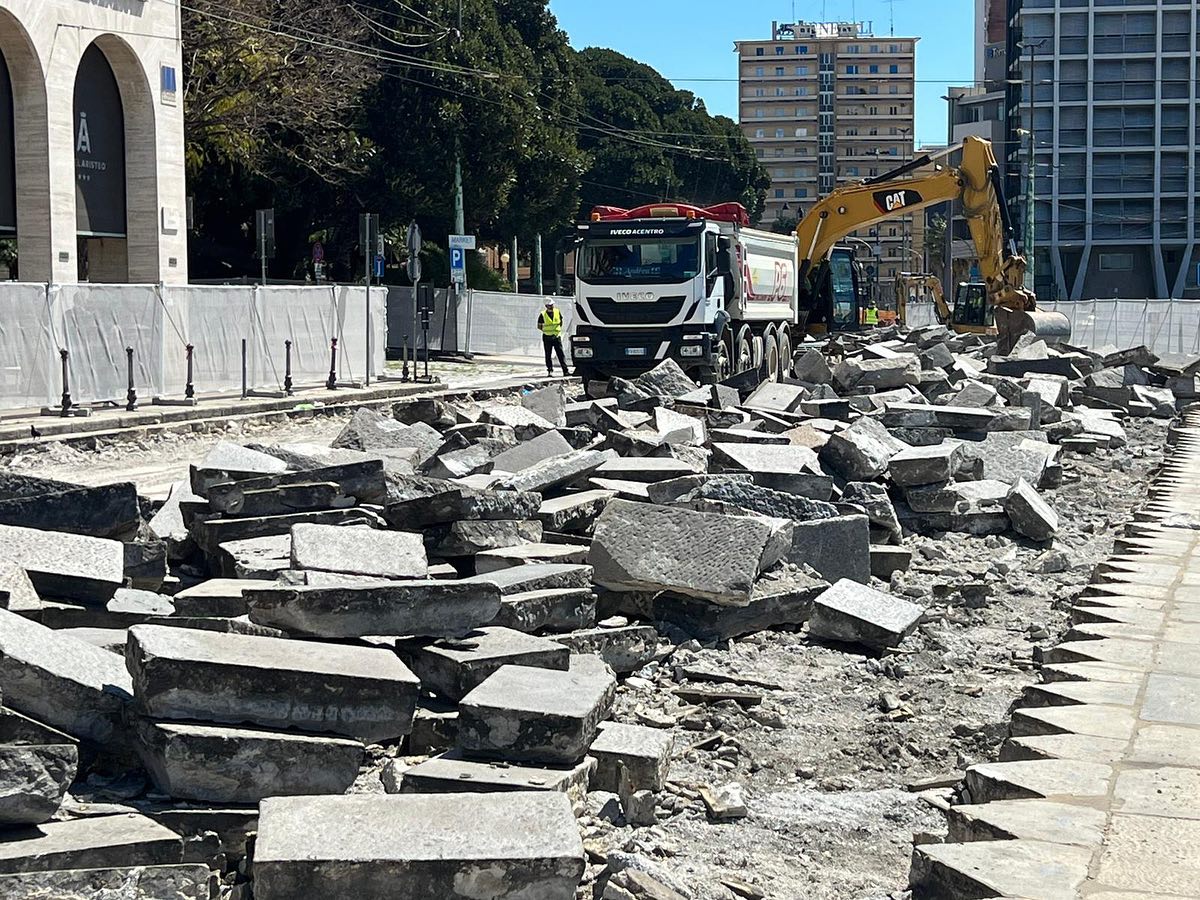Cantieri ovunque e disagi a Cagliari, Truzzu promette: “Faremo di tutto per finire in fretta”