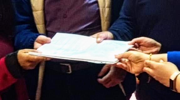 Sinnai, manifestazione al palazzo regionale per protestare contro il servizio sanitario inefficiente