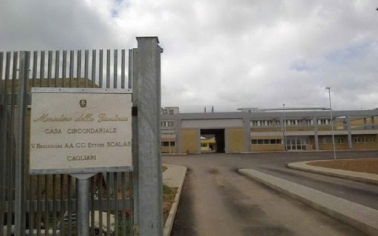 Uta, follia nel carcere: detenuto armato di bombolette incendiarie si barrica in cella