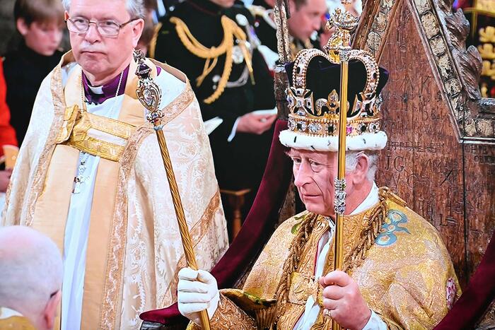 Cerimonia a Westminister: Carlo III e Camilla incoronati re e regina d’Inghilterra
