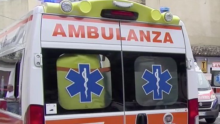 Grave incidente a Giba, auto contro un muro: 5 ragazzi feriti, tre in codice rosso