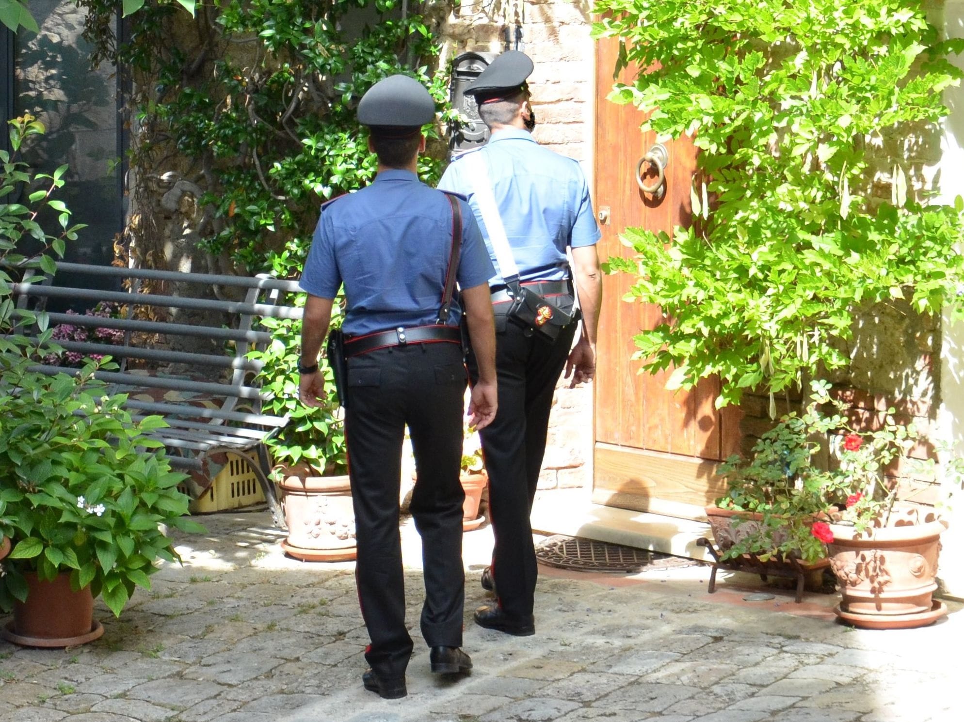 Continua a perseguitare la ex compagna, 51enne ai domiciliari a Sestu