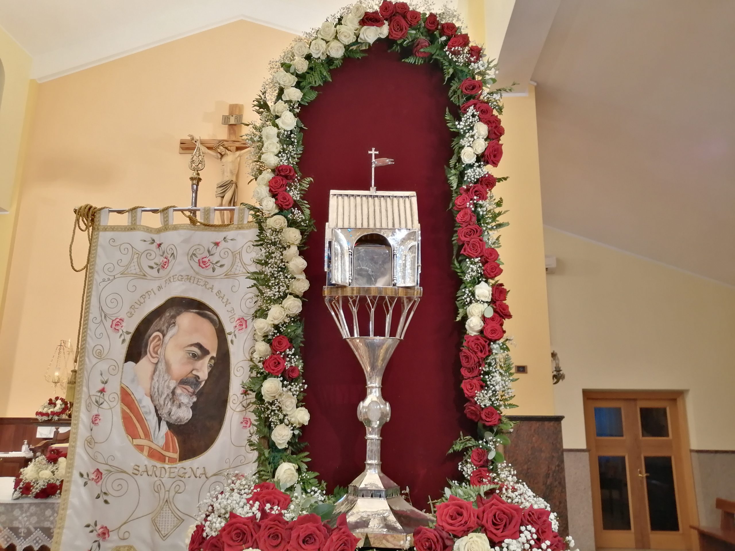 Is Molas, ultimo giorno di esposizione delle reliquie di Padre Pio