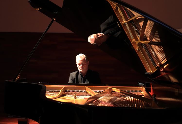Concerto per pianoforte del maestro Stefano Mancuso