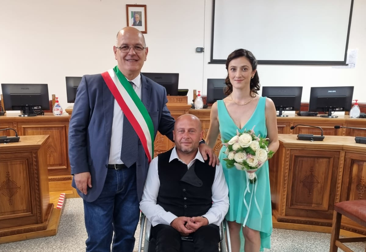 Sestu, matrimonio da medaglia d’oro per il campione Oreste Lai: il commovente “sì” a Marina
