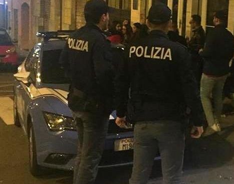 Cagliari, coppia aggredita dal branco alla Marina: arrestati altri 3 algerini